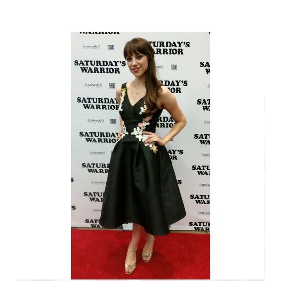 Chi Chi London Black Flare Dress - Picture 3 of 9